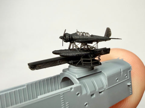 MUYIモデル G700118 1/700 ドイツ海軍 AR-196水上機&航空機カタパルト