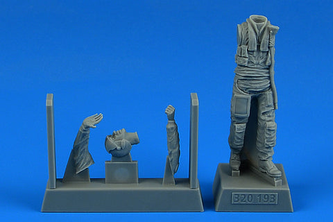 エアロボーナス 320193 1/32 現用 NATO 戦闘パイロット