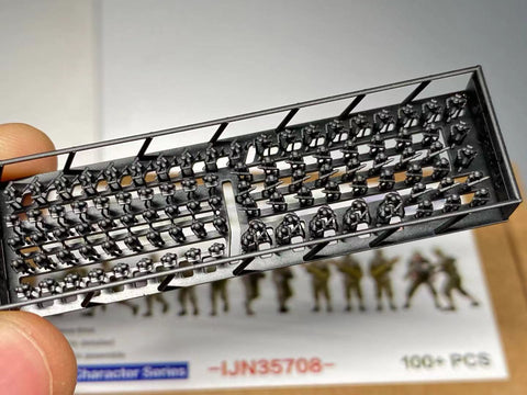 バンカースタジオ IJN35708 1/350 WWII日本海軍 フィギュアセット 8 乗組員 戦闘中 1930-1945年