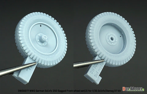 DEFモデル DW30077 1/35 WWII ドイツ SD.Kfz 250 自重変形ホイールセット (2) - (1/35 Sd.kfz 250, Demag D7キット用)