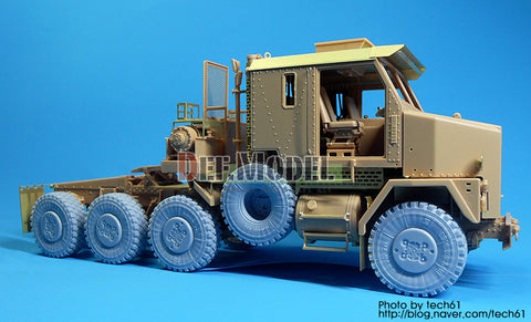 DEFモデル DW35030 1/35 現用 アメリカ M1070 トラックトラクター 自重変形タイヤセット(ホビーボス85502用)(4種各2個入り+スペアタイヤ1個入り,マスキングシール付き)