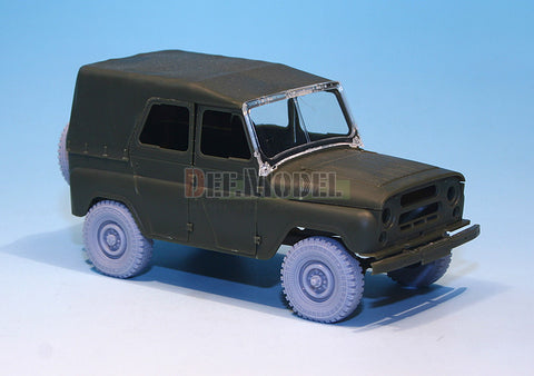 DEFモデル DW35048 1/35 現用 ソビエト/ロシア UAZ-469 小型車両 自重変形タイヤセット(トランペッター用)(2種各2個+スペアタイヤ1個入り,マスキングシール付き)