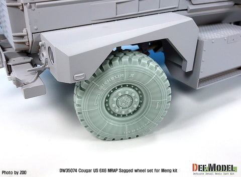 DEFモデル DW35074 1/35 現用 アメリカ クーガー 6X6 MRAP 自重変形タイヤセット(モンモデル用)(3種各2個+スペアタイヤ2個入り,マスキングシール付き)