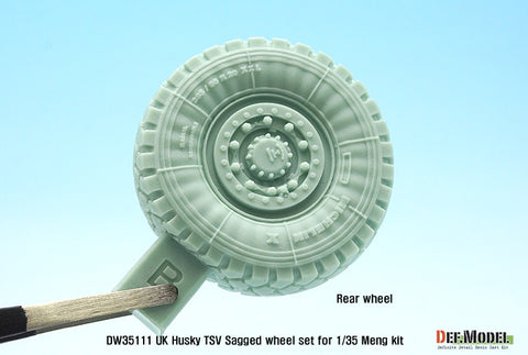 DEFモデル DW35111 1/35 現用 イギリス ハスキー TSV(戦術支援車両) 自重変形タイヤセット(モンモデル用)(2種各2個入り,マスキングシール付き)
