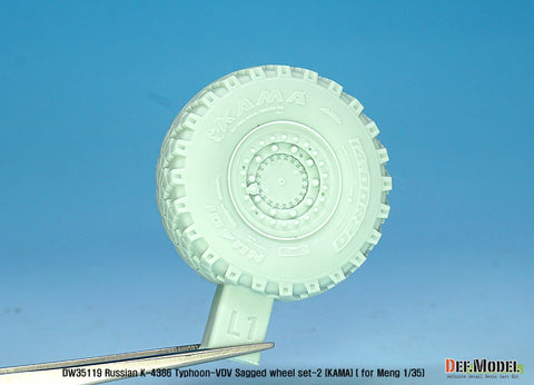 DEFモデル DW35119 1/35 現用 ロシア K-4386 タイフーン VDV(空挺隊)装輪装甲車 自重変形タイヤセット(2)(カマ)(モンモデル用)(4種各1個入り,マスキングシール付き)
