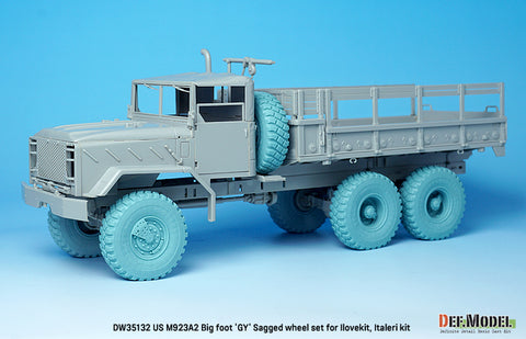 DEFモデル DW35132 1/35 現用 アメリカ M923A2 ビッグフット 大型軍用トラック 自重変形タイヤセット(グッドイヤーAT-2A)(アイラブキット/イタレリ用)(3種各2個+スペアタイヤ1個入り,マスキングシール付き)