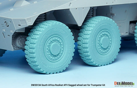 DEFモデル DW35134 1/35 現用 南アフリカ ロイカット 8輪装甲車 自重変形タイヤセット(トランペッター用)(4種各2個入り,マスキングシール付き)