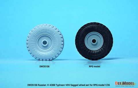 DEFモデル DW35136 1/35 現用 ロシア K-4386 タイフーン VDV(空挺隊)装輪装甲車 自重変形タイヤセット(RPGモデル用)(2種各2個入り,マスキングシール付き)
