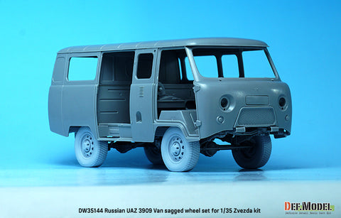 DEFモデル DW35144 1/35 現用 ロシア UAZ-3909 ワンボックスバン 自重変形タイヤセット(民生タイプ)(ズベズダ用)(3種計4個+スペアタイヤ1個入り,マスキングシール付き)