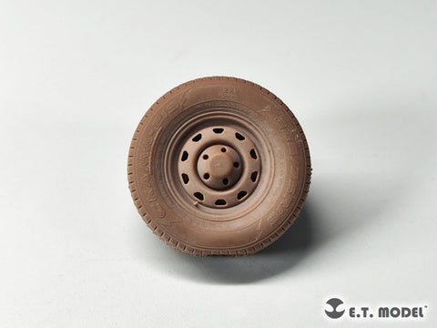 E.T.モデル P35-115 1/35 ロシア UAZ 3909 軍用バン 自重変形ホイール (ズベズダ 3644用)