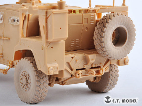 E.T.モデル P35-117 1/35 アメリカ陸軍 M1278 汎用重輸送車 統合軽戦術車両(JLTV-GP) 自重変形タイヤ(トランペッター用)