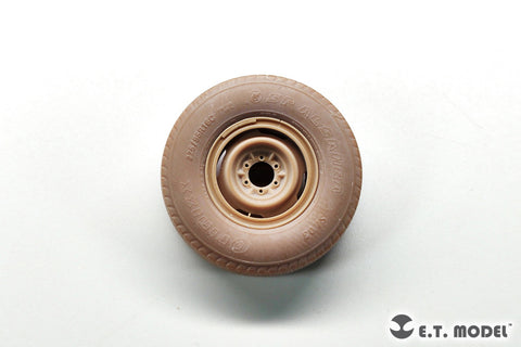 ETモデル P35-162 1/35 ピックアップトラック たわんだホイール タイプ1