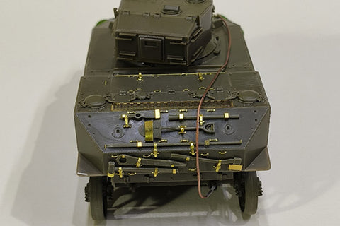 エウレカXXL ER-3584 1/35 アメリカM5A1スチュアート初期生産型用アップグレードセット。 軽戦車。 (AFVクラブ用)。説明書付きエッチングパーツ、37mmアルミ削り出しバレル、牽引ケーブル、レジン製アクセサリー3点