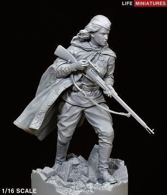 ライフミニチュア LM-16004 1/16 WWII ソビエト赤軍 女性スナイパー (全身)
