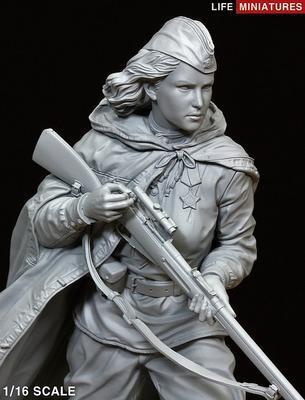 ライフミニチュア LM-16004 1/16 WWII ソビエト赤軍 女性スナイパー (全身)