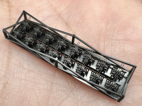 MUYIモデル R700007 1/700 日本海軍 九六式25mm連装機銃(防盾付き) 超精密3Dプリントキット(16基入り)