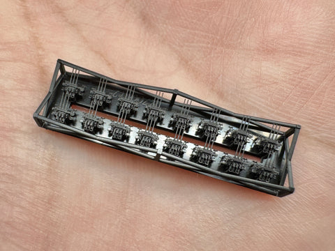 MUYIモデル R700012 1/700 日本海軍 九六式25mm三連装機銃(LPR照準器付き) 超精密3Dプリントキット(16基入り)