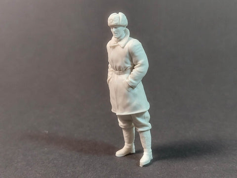 パンツァーアート FI35-181 1/35 WWIIドイツ 冬用コートを着たドイツ戦車士官 No.1