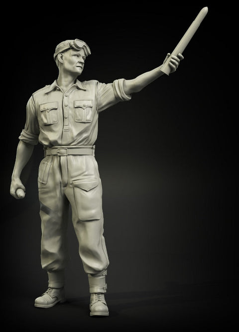 パンツァーアート FI35-030 1/35 WWIIイギリス 戦車兵 北アフリカ 2ポンド砲弾積載中の兵士 No.1