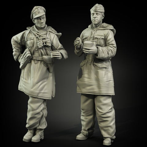パンツァーアート FI35-068 1/35 WWIIドイツ 武装親衛隊 防寒服 休息中 2体セット