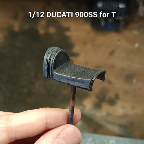 カレドモデル Q002 1/12 ドゥカティ 900SS用オートバイシート (タミヤ用)