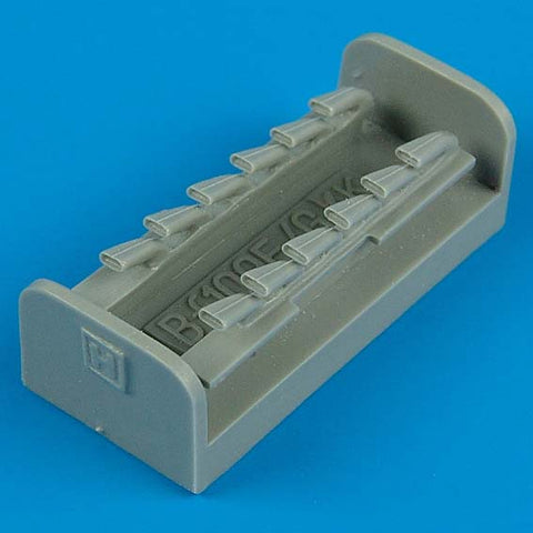 クイックブースト 48110 1/48 メッサーシュミット Bf109F 排気管(ハセガワ用)
