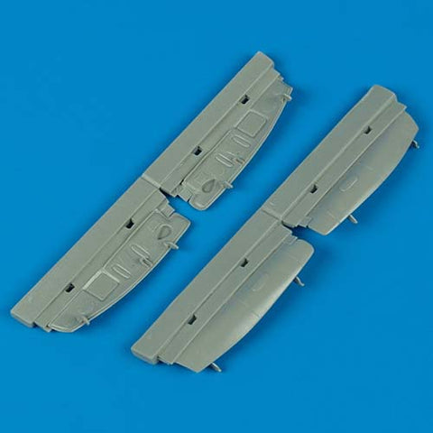クイックブースト 48140 1/48 デハビランド モスキート 脚収納庫カバー(タミヤ用)