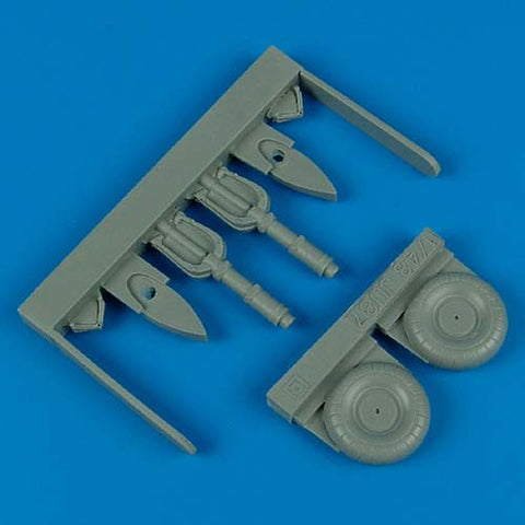 クイックブースト 48257 1/48 ユンカース Ju87 1/48 スツーカ 脚スパッツ取外し主輪(ハセガワ用)