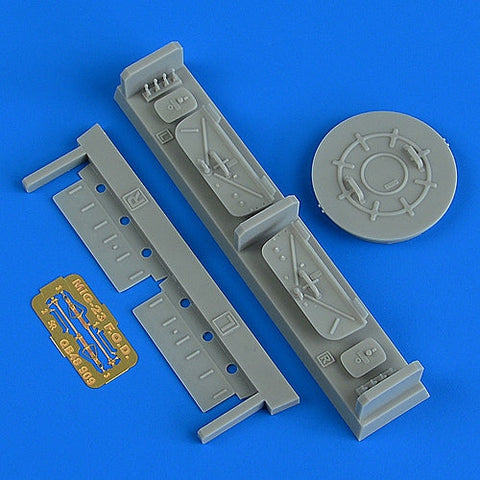 クイックブースト 48909 1/48 ミグ-23 FODカバー(トランペッター用)