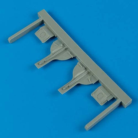 クイックブースト 72353 1/72 F6F-3/5 ヘルキャット 主脚カバー(エデュアルド用)