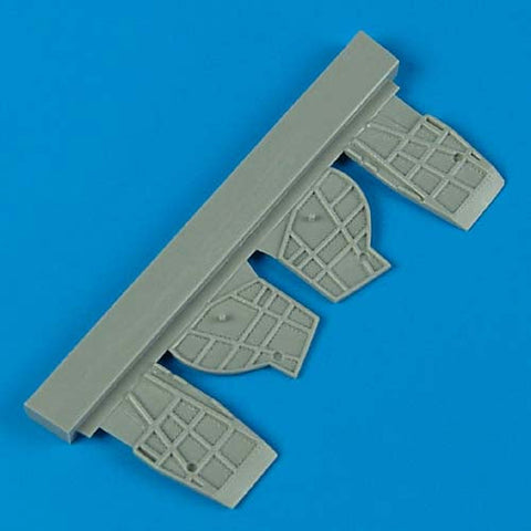 クイックブースト 72354 1/72 SB2C ヘルダイバー 主脚カバー(アカデミー用)
