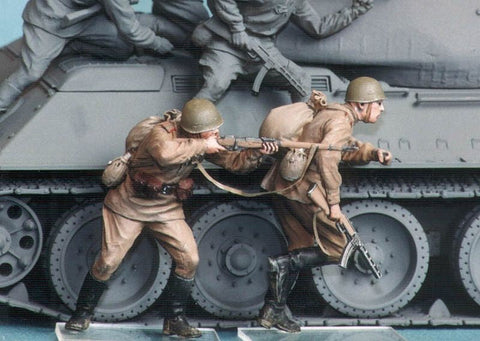 タンクモデル T-35014 1/35 ロシア 自動車化狙撃兵 #6 夏 1943-45 2体
