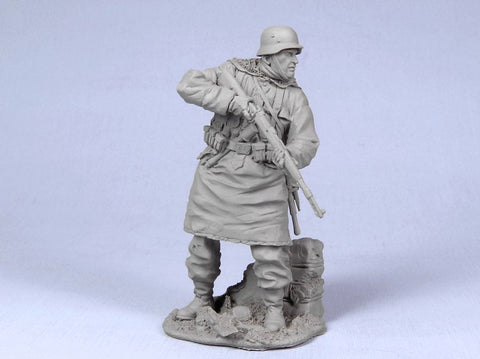 タンクモデル T-35032 1/35 ドイツ歩兵 SS #2(ベース付)ハリコフ, 冬 1943 1体