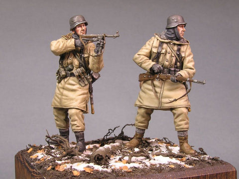 タンクモデル T-35033 1/35 ドイツ歩兵 SS #3ハリコフ, 冬 1943 2体