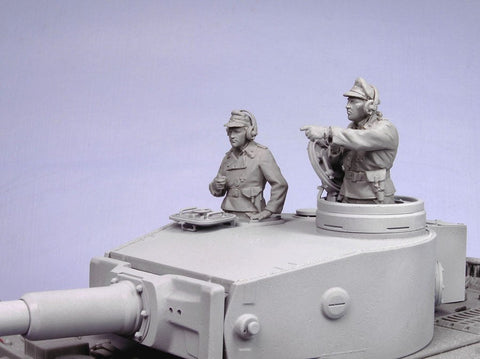 タンクモデル T-35070 1/35 ドイツ 戦車兵 クルスク 1943 夏 2体