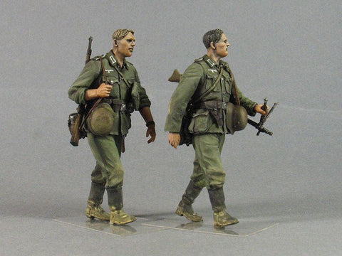 タンクモデル T-35078 1/35 "バルバロッサ作戦" #3 ドイツ機関銃手・歩兵#2 2体