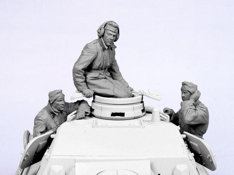 タンクモデル T-35085 1/35 ドイツ 戦車兵#2 1941-43冬 3体