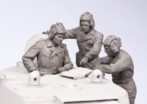 タンクモデル T-35094 1/35 Z.コロバノフ(Lt.Zinoviy Kolobanov とKV-1クルー 1941-42 夏-秋 3体