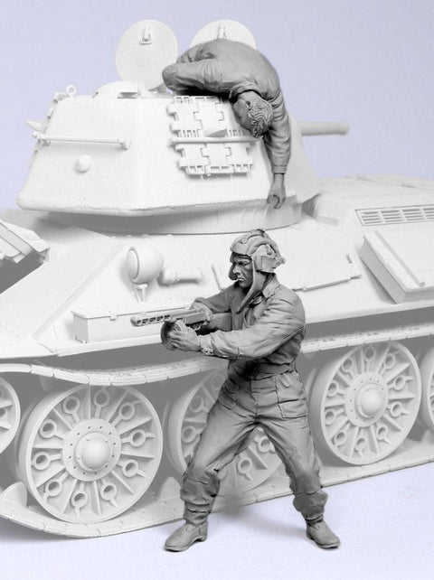 タンクモデル T-35114 1/35 ロシア 戦車兵 「脱出」 #2 1943-45 2体