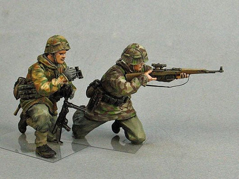 タンクモデル T-35126 1/35 ドイツ 狙撃兵チーム 夏 1943-45 2体