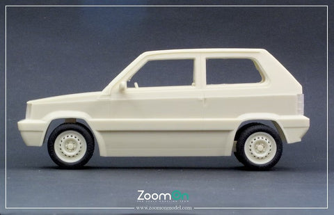 ズームオン Z218 1/24 フィアット パンダ750CL 87' 世界で最も車幅が狭い車