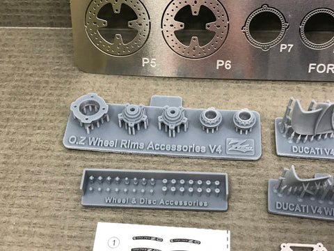 Zワークショップ Z01-005 1/12 ドゥカティ V4R/S ホイール & ブレーキディスク セットB
