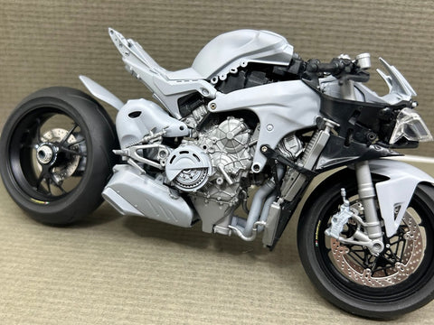 Zワークショップ Z01-006 1/12 2023ドゥカティ パニガーレ V4R フルトランスキット