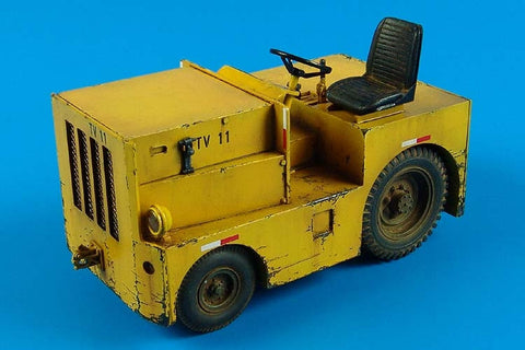 エアロボーナス 320020 1/32 アメリカ空軍 DMC ローガン T-40 トゥトラクター