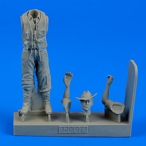 エアロボーナス 320071 1/32 オーストラリア空軍 戦闘機パイロット WWII