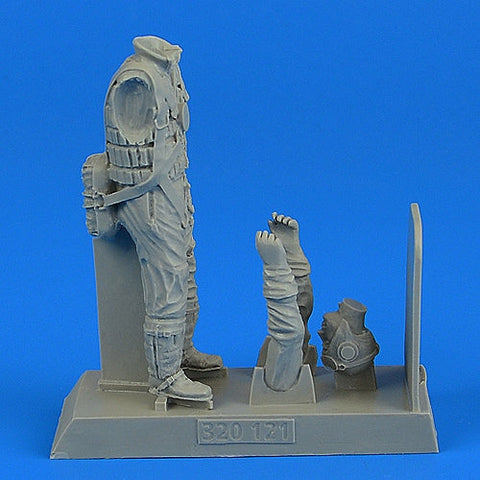 エアロボーナス 320121 1/32 ドイツ空軍 パイロット WWII w/ ライフジャケット (汎用)