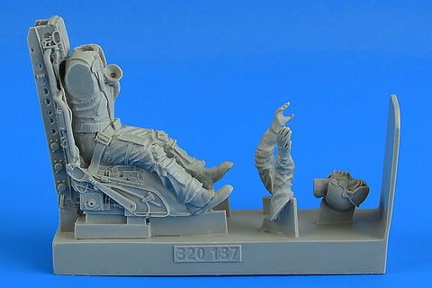 エアロボーナス 320137 1/32 アメリカ空軍 戦闘機 パイロット with F-104C/G スターファイター用イジェクションシート (C2 ej. seat) (イタレリ用)