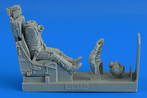 エアロボーナス 320138 1/32 現用 ドイツ空軍 戦闘機 パイロット w/ F-104G/S用イジェクションシート (M.B. GQ-7A ej. seat) (イタレリ用)