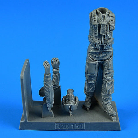 エアロボーナス 320151 1/32 アメリカ空軍 コンバット パイロット立姿勢