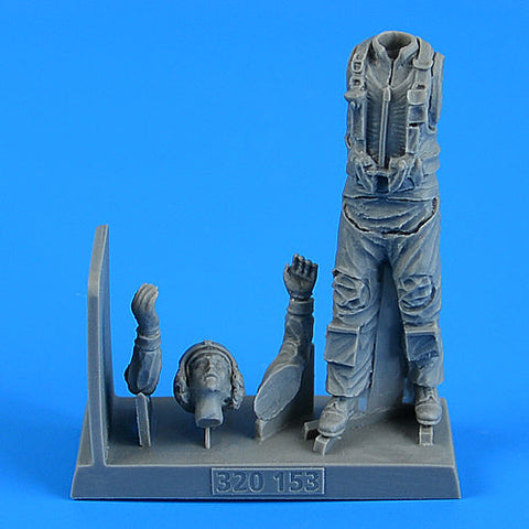 エアロボーナス 320153 1/32 アメリカ海軍 戦闘機 パイロット(汎用)